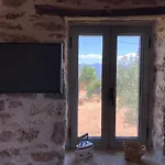 Messinian Stone House Hébergement de vacances *