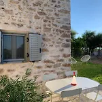 Messinian Stone House Hébergement de vacances