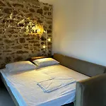 Messinian Stone House Hébergement de vacances Messíni