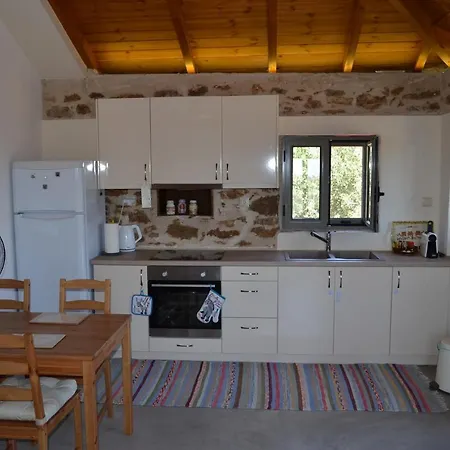 Сasa de vacaciones Messinian Stone House *