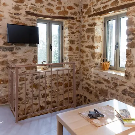 Messinian Stone House Сasa de vacaciones Messíni