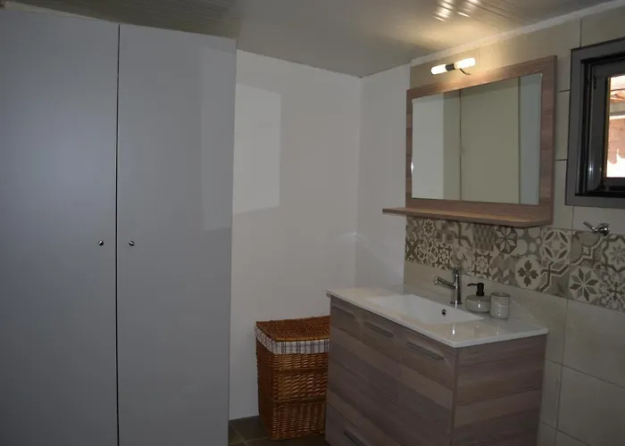 Messinian Stone House Semesterbostad