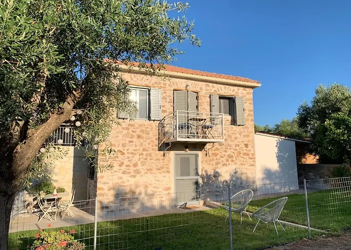 Semesterbostad Messinian Stone House Messíni