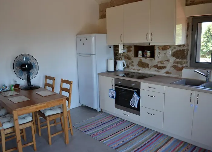 Messinian Stone House Feriehus