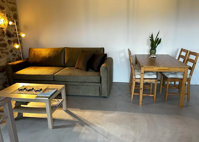 Messinian Stone House * Messíni